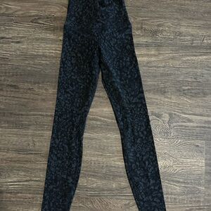 lululemon Align™ Super-High-Rise
Pant 28"